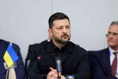 Зеленський: РФ стягнула під Москву всі вільні системи ППО